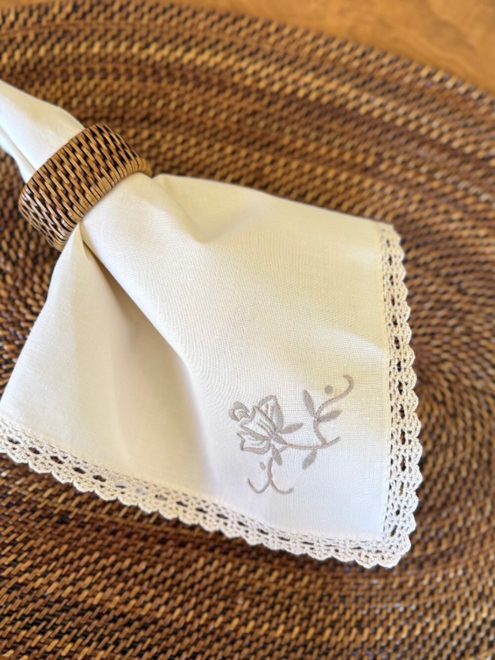 8 Vintage Hand Embroidered/edged Ivory cotton dinner napkins